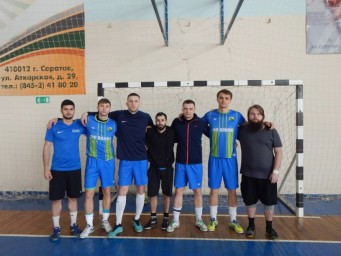 
В минувшие выходные в Лысых Горах состоялся областной турнир по футболу среди мужских команд, посв