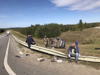 
Водитель отвлёкся от дороги и стал виновником серьёзного ДТП
