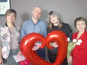 
Любви все возрасты покорны
