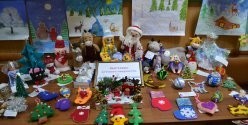 В Центре социального обслуживания населения Лысогорского района организована выставка детского творч В Центре социального обслуживания населения Лысогорского района организована выставка детского творч