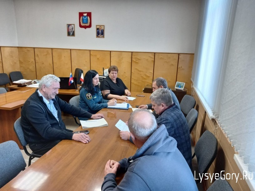 
В администрации района прошло заседание комиссии по предупреждению и ликвидации чрезвычайных ситуа