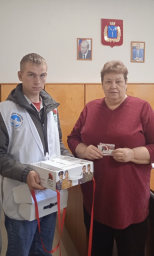 
Глава Лысогорского района Валентина Фимушкина приняла участие в акции "Красная гвоздика"
