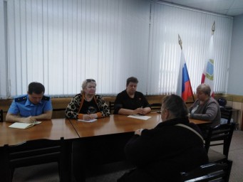 
В администрации района прошел прием членов семей участников СВО
