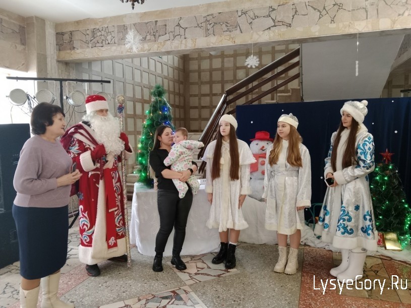 
В редакции районной газеты "Призыв" подвели итоги конкурса на лучшую Снегурочку
