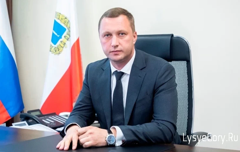 
​Поздравление врио Губернатора Саратовской области Р.В.Бусаргина с праздником Последний звонок
