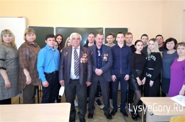 «Солдат войну не выбирает...»
«Солдат войну не выбирает...»