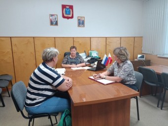 
Глава района провела личный приём членов семей участников специальной военной операции
