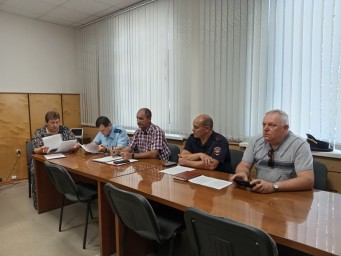 В администрации района прошло заседание антитеррористической безопасности по вопросам безопасност
В администрации района прошло заседание антитеррористической безопасности по вопросам безопасност