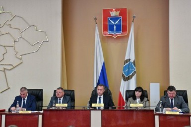 Врио губернатора поручил разработать программу поддержки саратовских учителей
Врио губернатора поручил разработать программу поддержки саратовских учителей