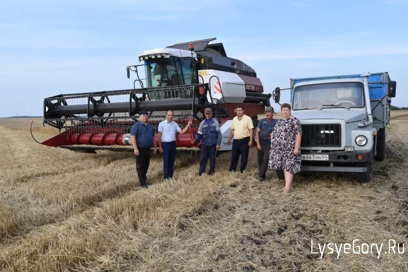 Продолжается уборочная страда
Продолжается уборочная страда