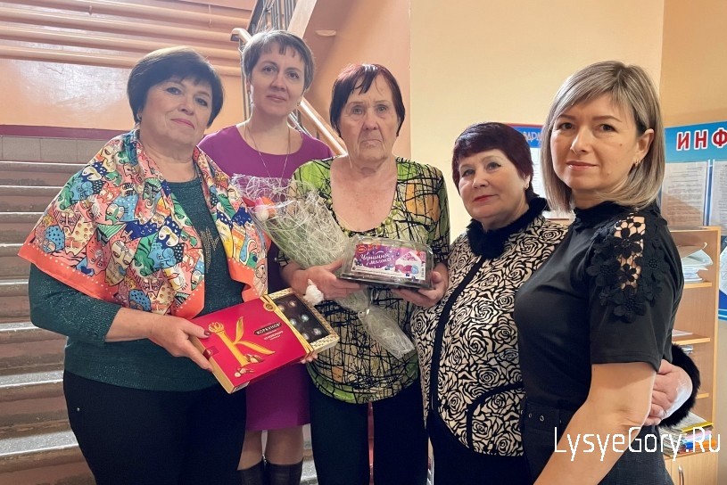 
Неженские профессии женщин
