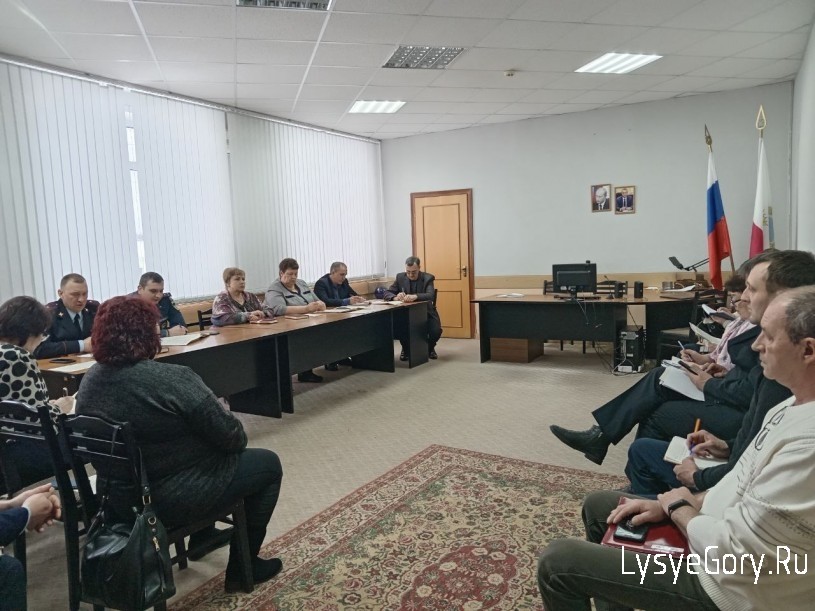Сегодня в администрации района прошло заседание антитеррористической комиссии
Сегодня в администрации района прошло заседание антитеррористической комиссии