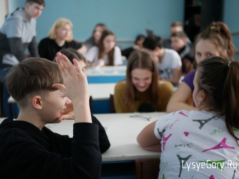 
Компания &laquo;Управление отходами&raquo; провела ЭКОинтенсив для школьников Саратовской области
