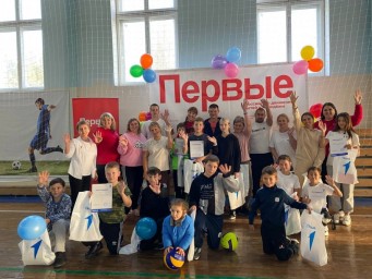 
На базе ФОК &laquo;Олимп&raquo; в Лысых Горах прошел межмуниципальный этап фестиваля &laquo;Семейная команда&raquo;
