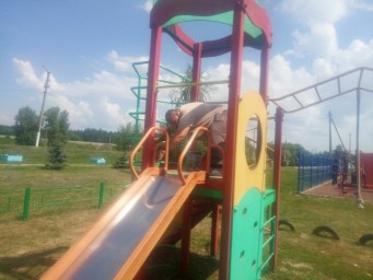 На детской площадке при МБУ "Олимп" оперативно проведен ремонт испорченных конструкций и замена по
На детской площадке при МБУ "Олимп" оперативно проведен ремонт испорченных конструкций и замена по
