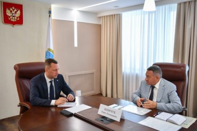 
Губернатор Роман Бусаргин провел встречу с председателем Общественной палаты Борисом Шинчуком
