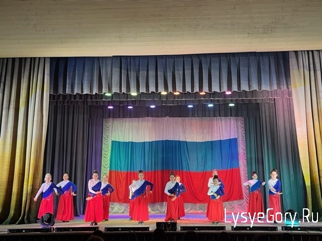 В районном Дворце культуры состоялся праздничный концерт ко Дню России
В районном Дворце культуры состоялся праздничный концерт ко Дню России