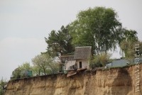 Саратовский чиновник скрыл источник фото во время доклада об оползнях