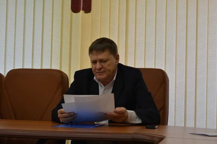 Глава Лысогорского района ушел в отставку