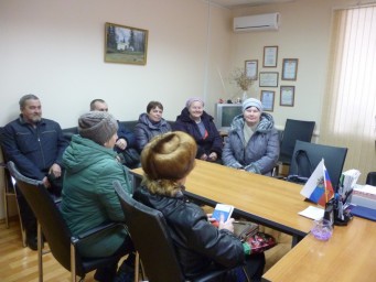 Центром занятости населения Лысогорского района проведена консультация  для безработных граждан и ли