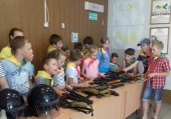 Воспитанники лагеря с дневным пребыванием посетили отдел полиции Воспитанники лагеря с дневным пребыванием посетили отдел полиции